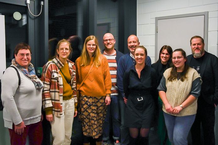 Op dinsdag 24 januari vond op campus GLTT Halle de vernissage plaats van de fototentoonstelling van de cursisten Digitale fotografie die de drie basismodules met succes beëindigden.