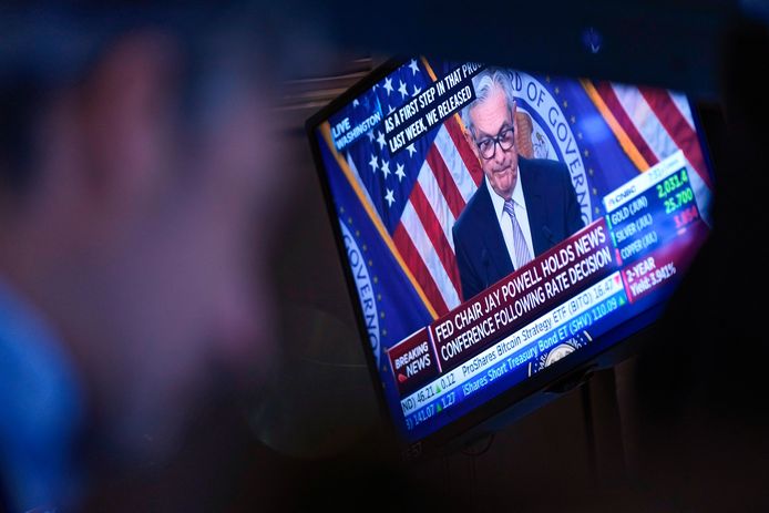 Fed-voorzitter Jerome Powell op een tv-scherm in New York.