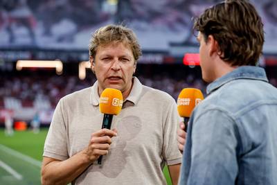 Youri Mulder tijdelijk directeur voetbalzaken Schalke 04: ‘Gaan met
Kees van Wonderen ommekeer maken’