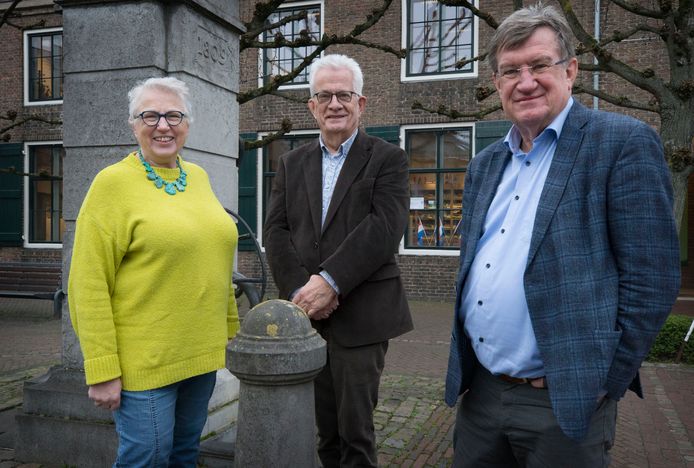 Ineke Strouken, Tjeu van Ras en Henk Hellegers (vlnr) zien na 75 jaar Brabants Heem nog toekomst voor regionale geschiedbeoefening