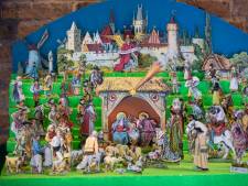 Peter en Ida verzamelden ruim 2000 kerstgroepjes, een greep daarvan nu in Veenendaalse kerk uitgestald