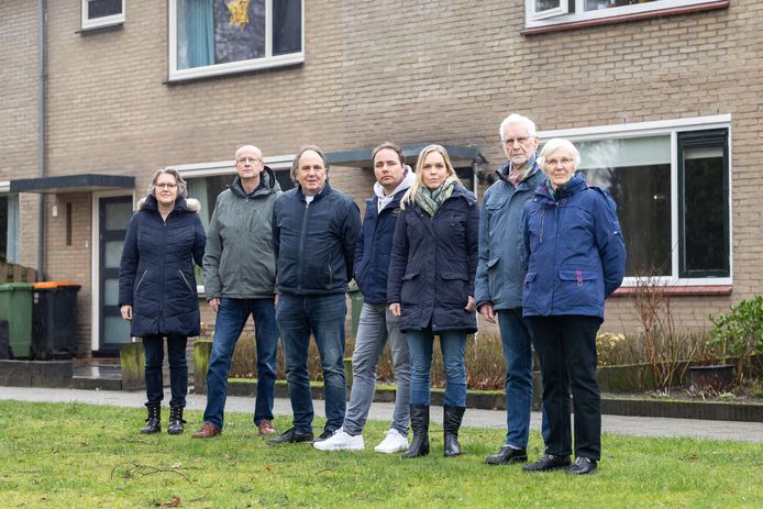 Bewoners aan de Anna Bijnsstraat en de Anton van Duinkerkenstraat in Groot Driene maken bezwaar tegen het opkopen van panden voor arbeidsmigranten.