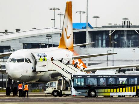 Kabinet zoekt naar alternatieven voor evacuatie achtergebleven Nederlanders in Afghanistan