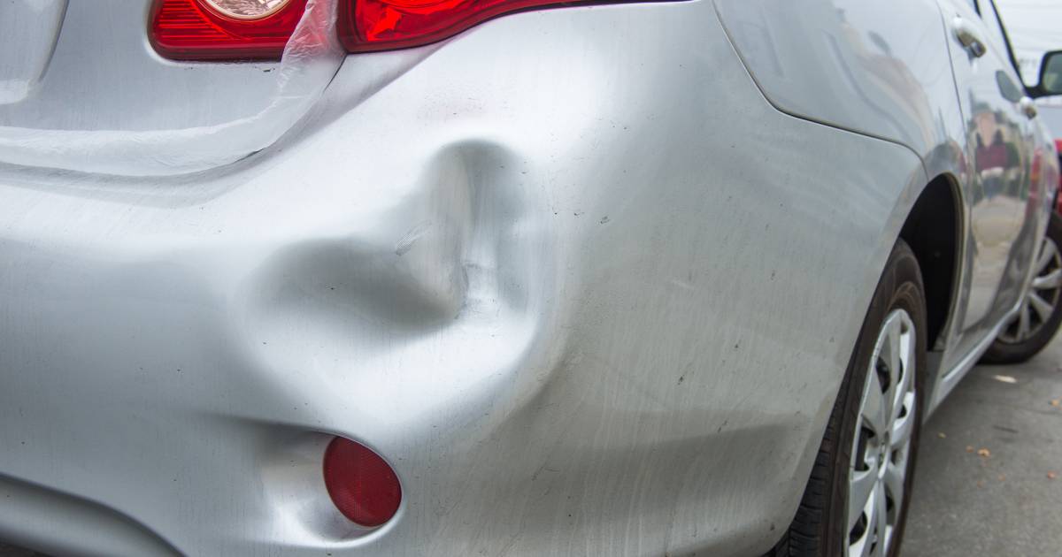 Don’t call the garage too quickly: You can easily repair such damage to your car yourself