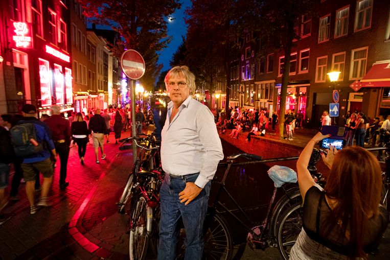 effectief kruising bungeejumpen Ombudsman slaat alarm: 'Het centrum van Amsterdam is 's nachts een  wetteloze jungle'