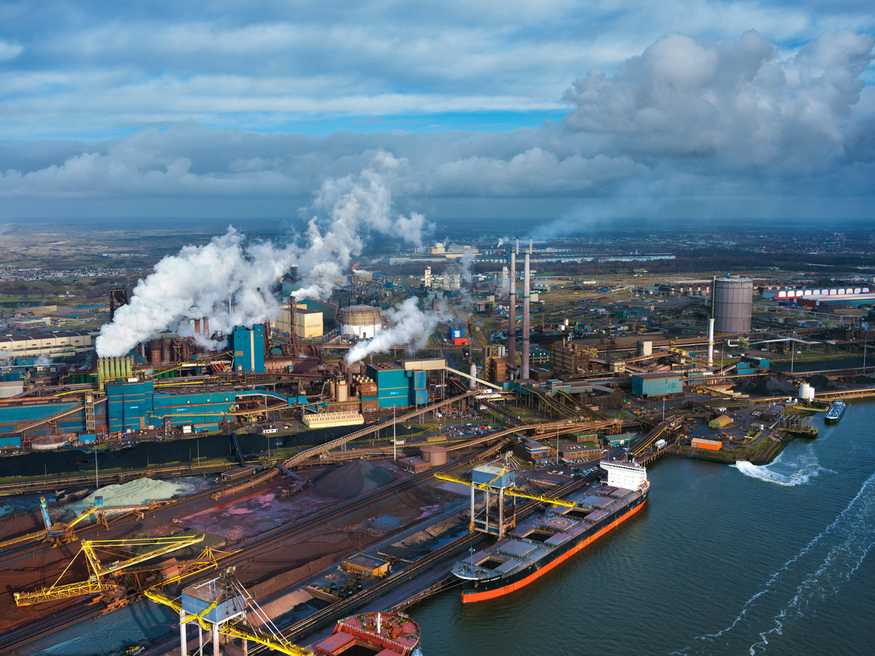 IJMUIDEN 28-04-2020, Aerial photos energiecentrales, Tata Steel in IJmuiden.  Tata Steel Europe, staalproductie, hoogwaardig staal, industriële  werkgever. Industrie, hoogovens (Photo by Pro Shots/Sipa USA Stock Photo -  Alamy