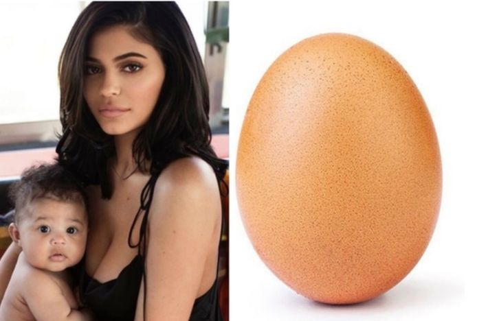 Kylie Jenner werd geklopt door een ei.