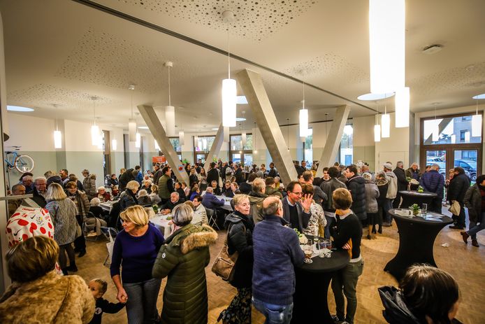 Tijdens het openingsfeestje kwamen 1.500 mensen een kijkje nemen.