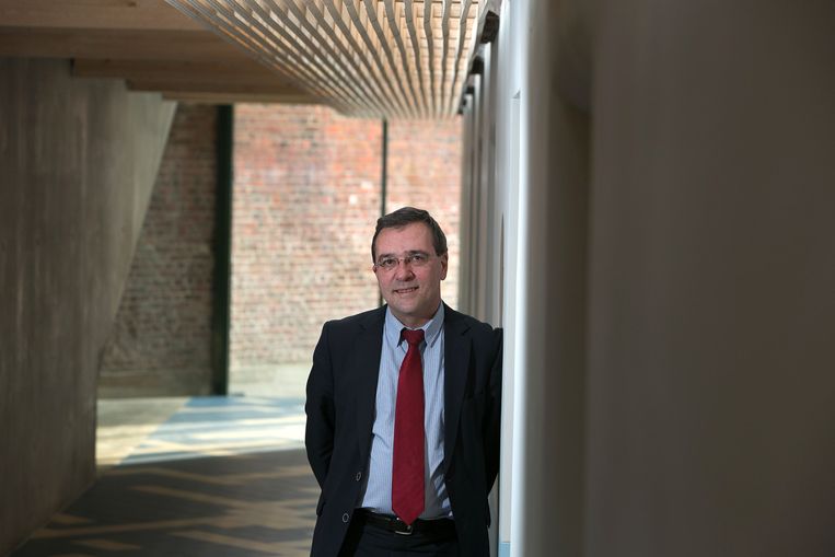 Luc De Schepper voormalig rector van de UHasselt. Beeld Mine Dalemans