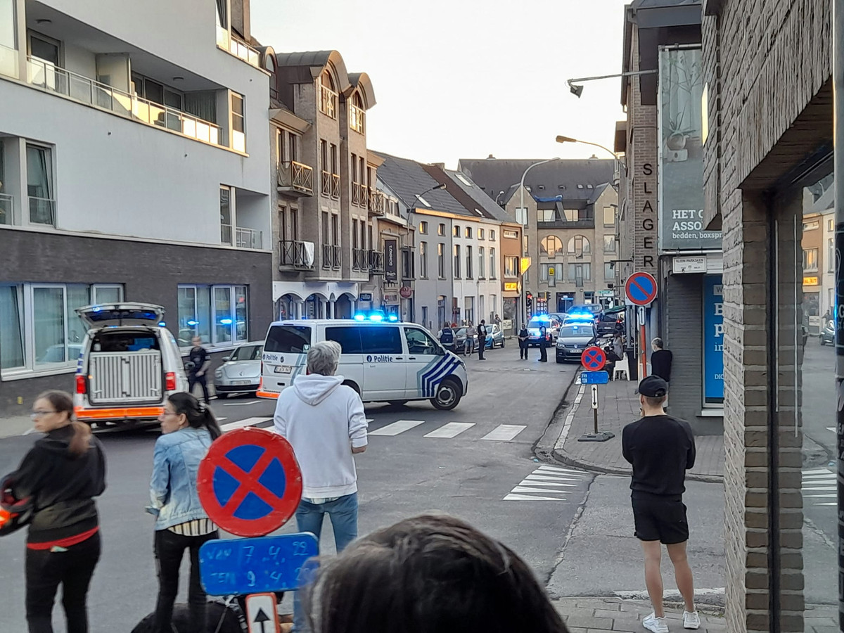 De politie sloot de Gentsestraat af voor het verkeer.