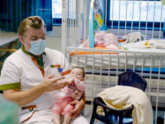 Stefaan Degand verzorgt zieke kindjes in ‘Een echte job’: “Doen alsof het je eigen kind is”