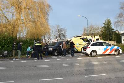 Fietser gewond bij botsing met auto in Ammerzoden