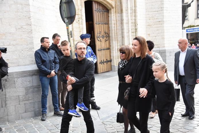 Zoon Christophe met zijn vrouw en kinderen.