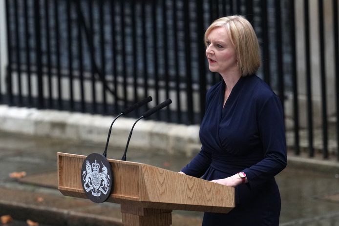De nieuwe Britse premier Liz Truss tijdens haar eerste speech voor de deur van haar ambtswoning in ‘Downing Street 10'.