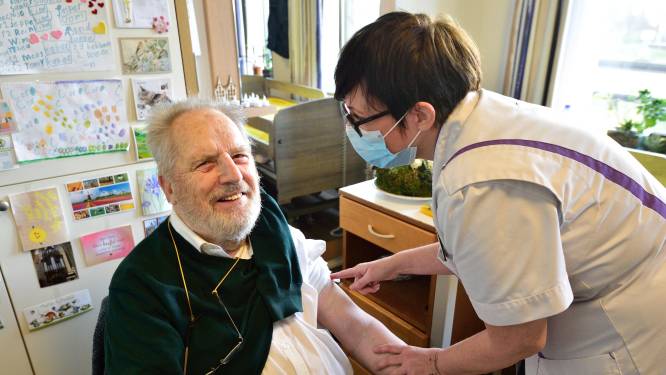 Nijpende situatie in verpleeghuizen door corona: ‘Doen alles om niet te hoeven sluiten’ 