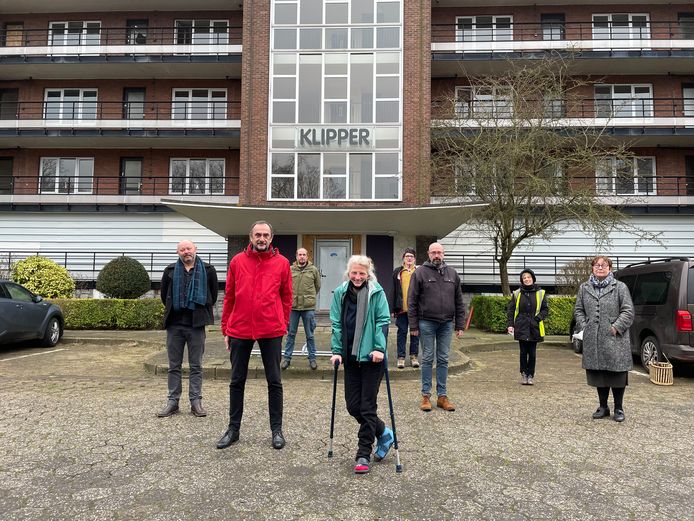 Donderdag werd geWOONdoen boven de doopvont gehouden. Een dertigtal organisaties uit het middenveld gooit de krachten samen om meer druk op de ketel te zetten.