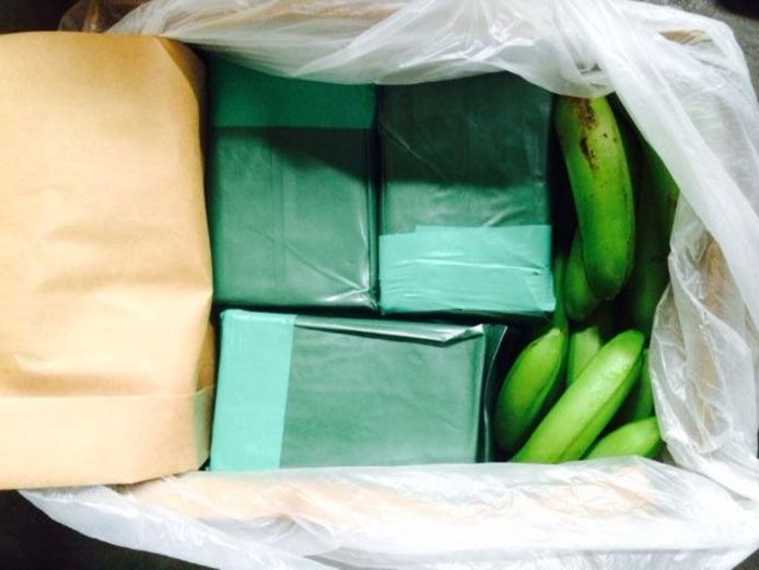 De cocaïne zat verstopt in dozen met bananen. Alleen wisten de uithalers niet welke dozen dat waren.
