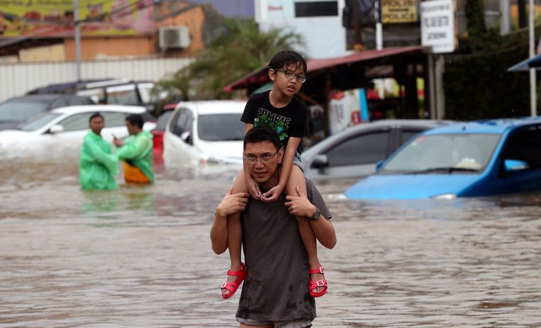 Dodental Overstromingen Jakarta Loopt Op Tot 43 De Volkskrant