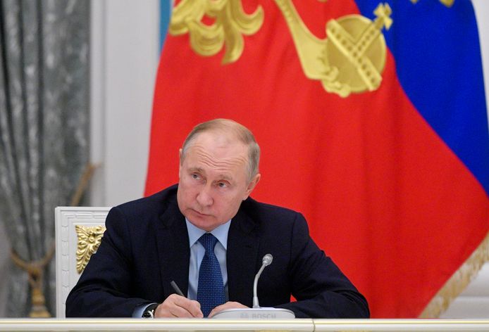 Putin deed de uitspraak tijdens een bijeenkomst over de toekomst van de Russische taal.