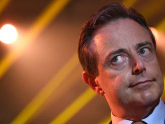 De Wever biedt verontschuldigingen aan aan partner slachtoffer Paardenmarkt