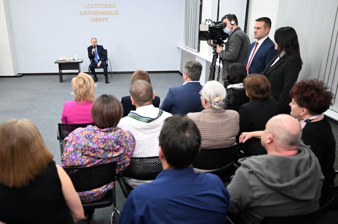 Putin durante un incontro con i residenti della regione autonoma della Chukotka.