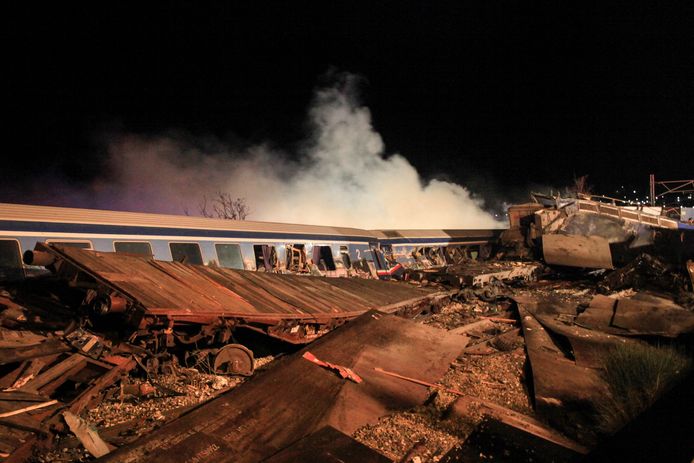 De treinen botsten op elkaar bij de stad Larissa in Griekenland. (01/03/23)