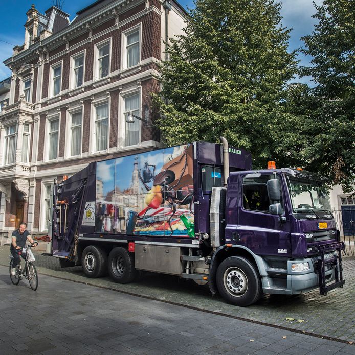 De Bredase vuilniswagen.