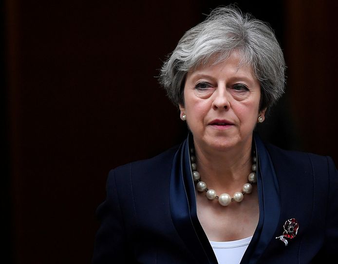 De positie van de Britse premier Theresa May wordt alsmaar wankeler.