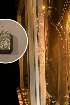 Githa kreeg een baksteen door ruit: ‘Zit niet meer relaxed in mijn eigen woonkamer’