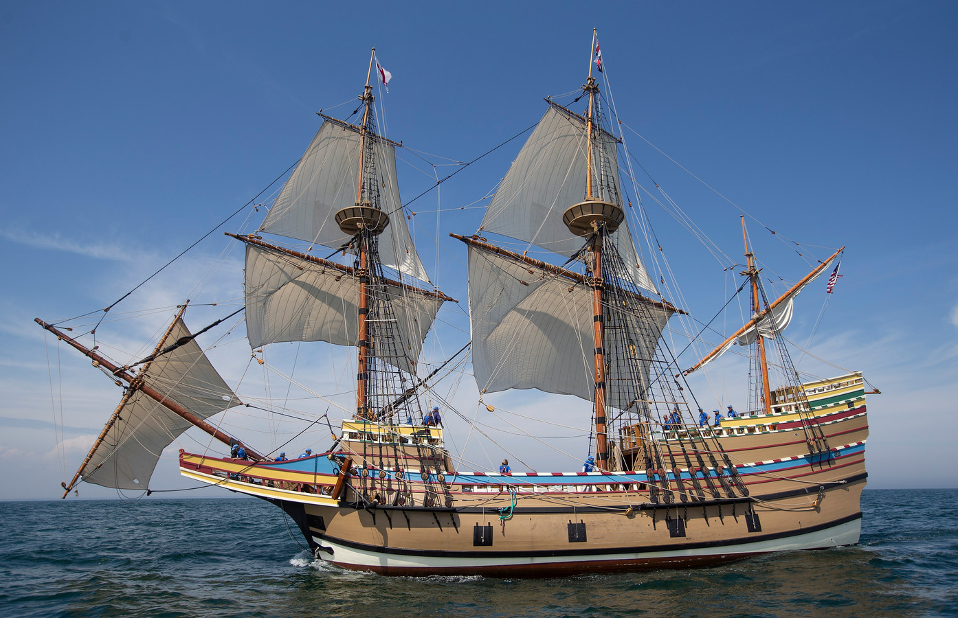 De Mayflower II, een replica van de originele Mayflower, die in 1620 van Engeland naar Amerika voer met Britse emigranten, die op hun bestemming in vrijheid een nieuw bestaan wilden uitbouwen.