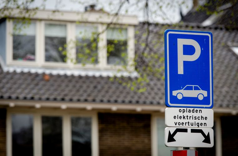In het coalitieakkoord zet het nieuwe kabinet in op het stimuleren van elektrisch vervoer. Beeld ANP