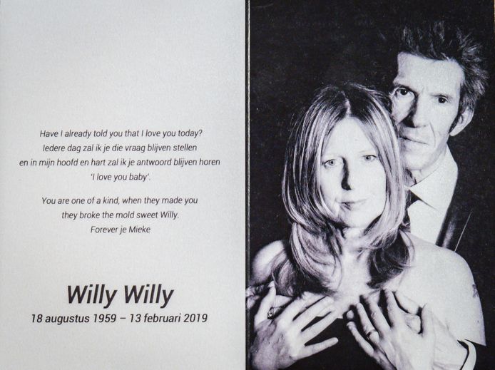 Een foto van Willy Willy en Michèle sierde het bidprentje op zijn begrafenis.