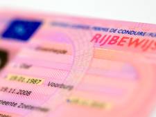 Rotterdammer (32) met vals rijbewijs scheurt met 188 kilometer per uur over A16