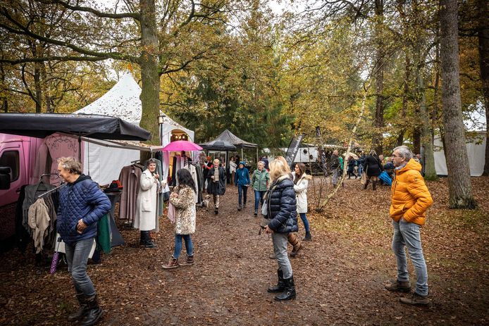 Het Lutterzand vormt het fraaie decor van de Landgoed Twente Fair, die er voor de 14de keer is gehouden.