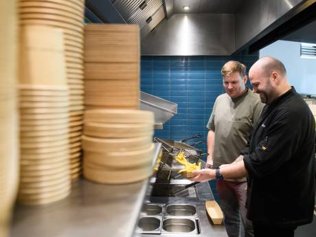 Extra betalen voor je plastic bakje friet? Het kan ook anders, zien deze cafetaria’s