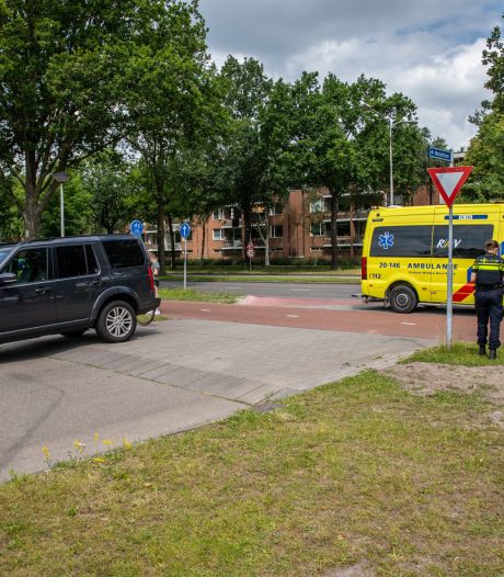 Man gewond bij botsing op kruising in Roosendaal