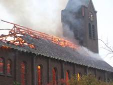 Zo ziet de afgebrande kerk in Hoogmade er van binnen uit