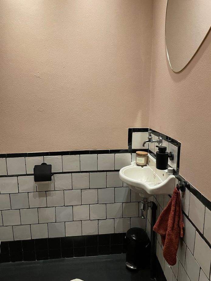 De wc met klassieke tegeltjes