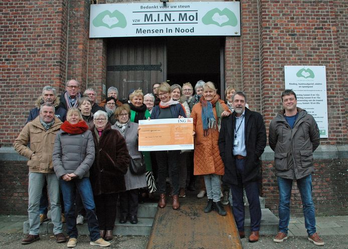 Vzw M.I.N. Mol mocht een cheque van 3.500 euro ontvangen van Belgoprocess.