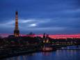 Une seconde tour Eiffel apparaît à Paris