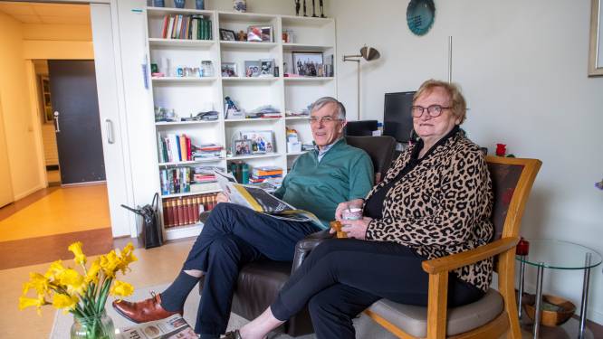 Harry en Truus na 53 jaar huwelijk samen in verpleeghuis in Almelo: ‘Wie goat niet meer oet mekaar’ 