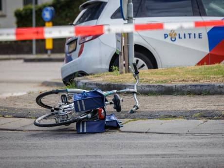 Vrouw (64) zet na ruzie fles sherry aan de mond en rijdt fietsster (79) dood: 'Ik heb als een dolle gereden’