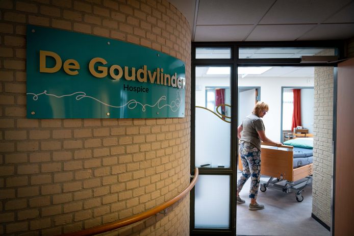 Ook ouderen die in het hospice van verpleeghuis De Lingehof liggen, zijn getroffen door corona. Foto: Erik van 't Hullenaar.