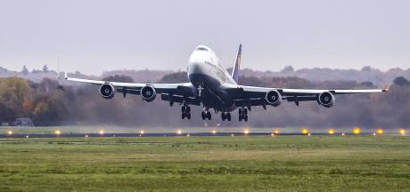 Wat bezielt iemand om in de wielkast van een Boeing te kruipen? ‘Jongen dacht zijn kans te grijpen’