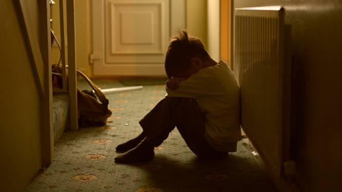 “Zoon moest brooddoos in toilet poetsen en dochter werd gebeten”: moeder krijgt celstraf voor onterende behandeling van 2 kinderen