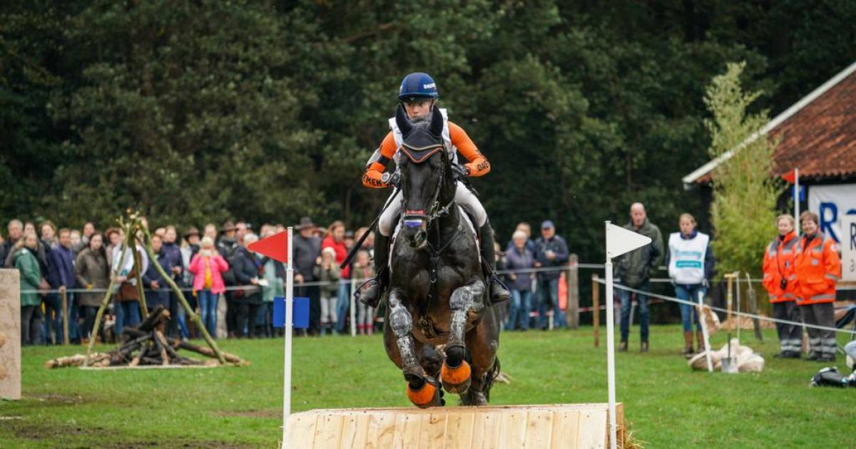 Nina de Haas zit bij de bondscoach op de perfecte plek: ‘Verhuizen naar Engeland was wel een grote s