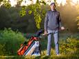 Het pas 15-jarige golftalent Denny Kloeth is klaar voor zijn debuut op het KLM Open, een van de oudste en meest prestigieuze toernooien op het hoogste niveau in Europa.