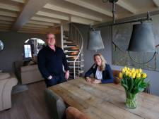 Rens en Ciska wonen in een voormalige drukkerij: ‘Je voelt het karakter van het huis’