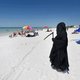 Man verkleed als Pietje de Dood teistert stranden in Florida om bezoekers af te schrikken