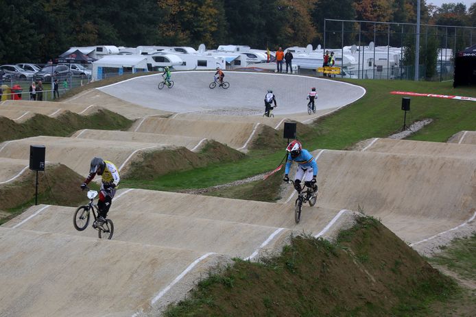 BMX'ers hun op nieuwe piste Kruisveld | Halle |